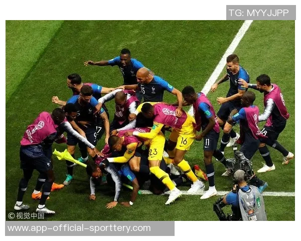 法国助教斯特凡撰文:登贝莱独一无二,奥利塞令人印象深刻 法国助教斯特凡撰文:登贝莱独一无二,奥利塞令人印象深刻